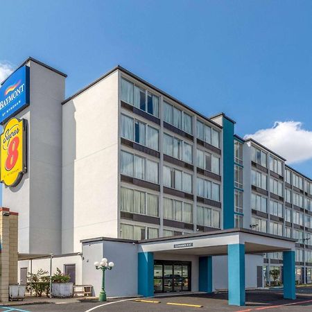 Baymont By Wyndham Laredo Hotell Exteriör bild